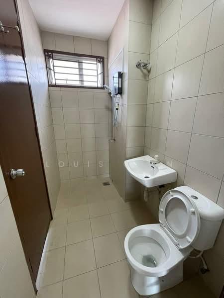 2.5-storey Terraced House for Sale in Bandar Botanic (Klang) - Louis Chan - Bathroom - PropertyGuru.com.my