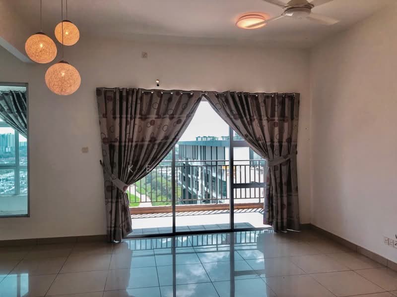 Pangsapuri untuk Dijual di D'Rich Executive Suites - Ken Chai - Balcony - PropertyGuru.com.my