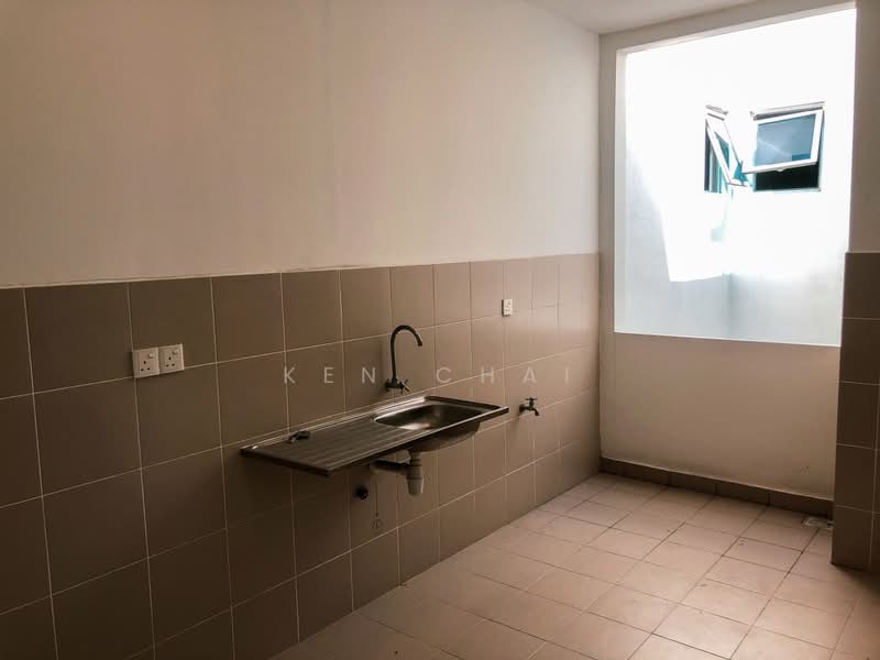 Pangsapuri untuk Dijual di D'Rich Executive Suites - Ken Chai - Kitchen - PropertyGuru.com.my