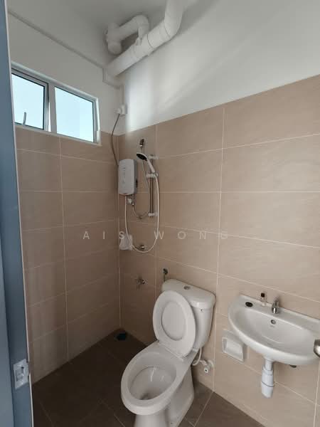 Terraced House for Rent in Bandar Dato Onn (Tebrau) - Ais Wong - Bathroom - PropertyGuru.com.my
