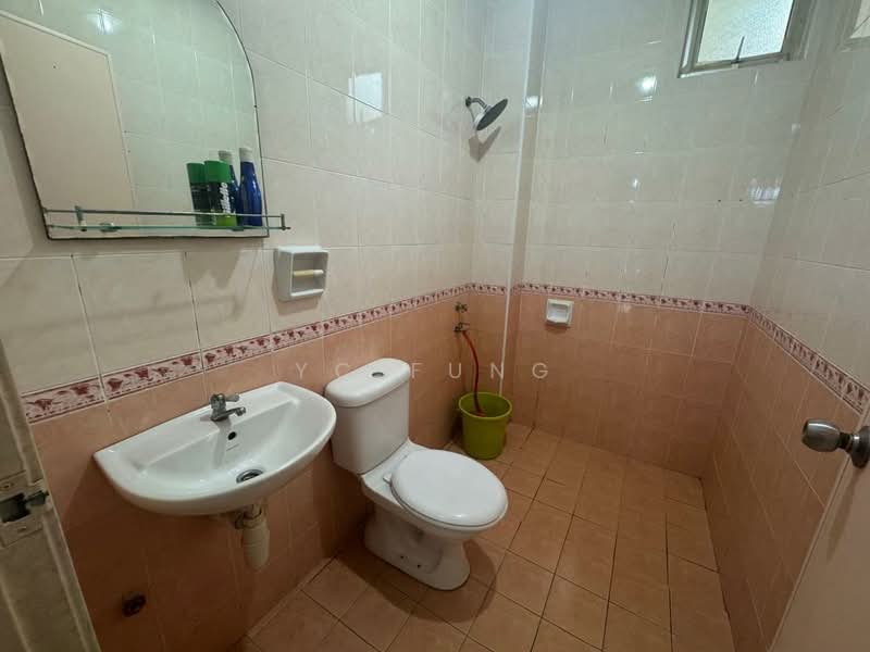 Apartment for Sale at Perling Apartment - YC Fung - Bathroom - PropertyGuru.com.my