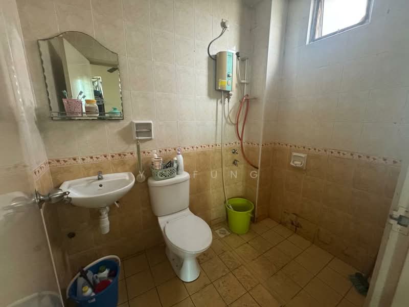 Apartment for Sale at Perling Apartment - YC Fung - Bathroom - PropertyGuru.com.my