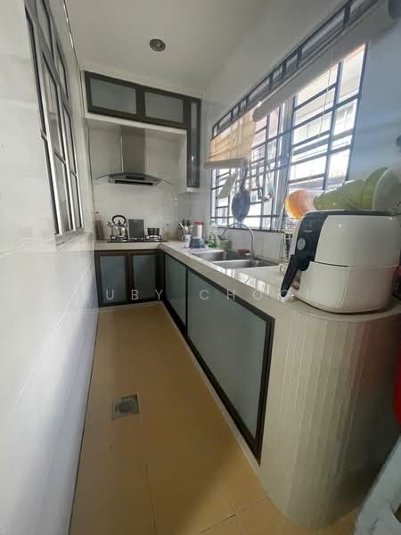 2-storey Terraced House for Rent in Taman Mount Austin (Tebrau) - Ruby Chooi - Kitchen - PropertyGuru.com.my