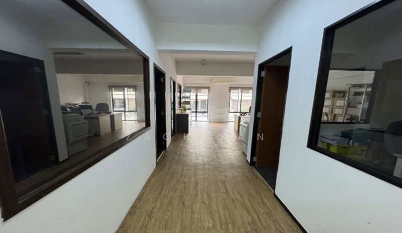 Kedai / Pejabat untuk Dijual di Sri Hartamas (Kuala Lumpur) - Zach Gan - Corridor - PropertyGuru.com.my