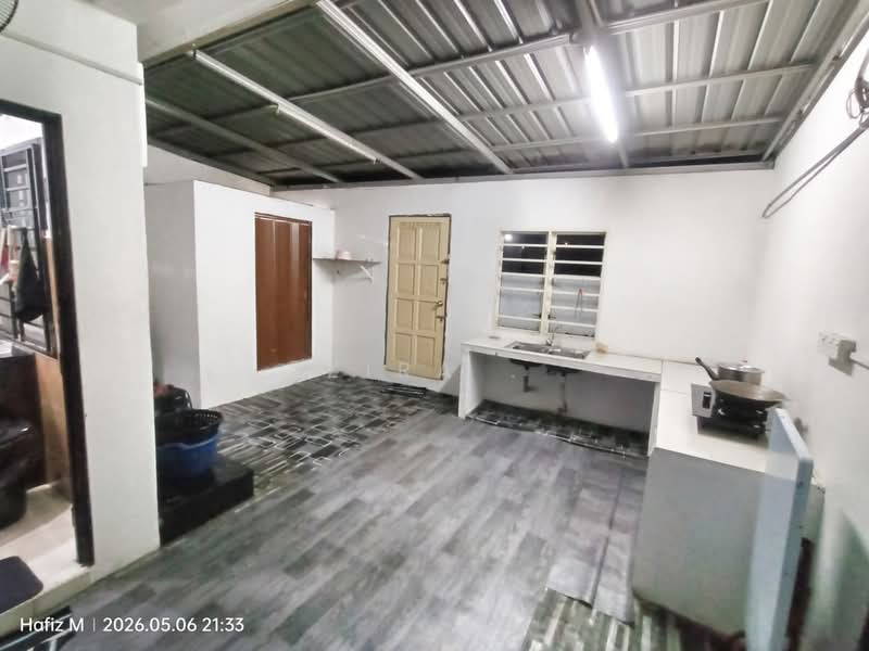 Rumah Teres 1 Tingkat untuk Dijual di Taman Kota Masai (Pasir Gudang) - Zira . - Kitchen - PropertyGuru.com.my
