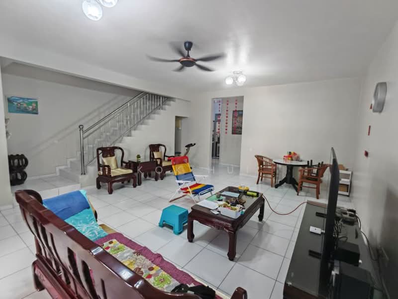 Rumah Teres 2 Tingkat untuk Dijual di Setia Tropika (Johor Bahru) - Kok Hui - Living Room - PropertyGuru.com.my
