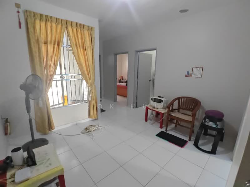 Rumah Teres 2 Tingkat untuk Dijual di Setia Tropika (Johor Bahru) - Kok Hui - Living Room - PropertyGuru.com.my