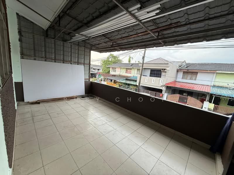 Rumah Flat untuk Dijual di Permas Sentral - Ruby Chooi - Balcony - PropertyGuru.com.my
