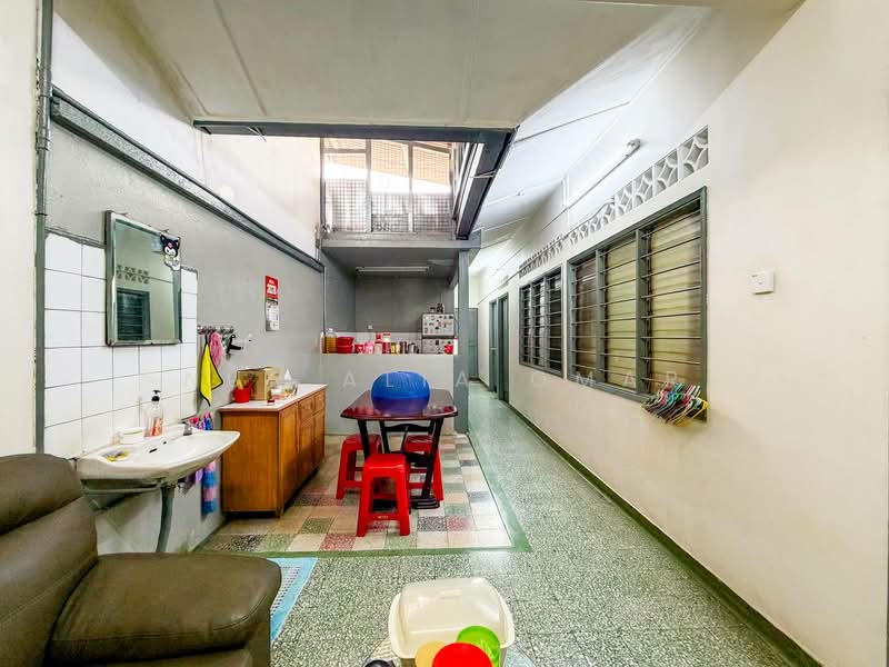 1-storey Terraced House for Sale in Klang (Selangor) - Nur Alia Omar - Interior - PropertyGuru.com.my