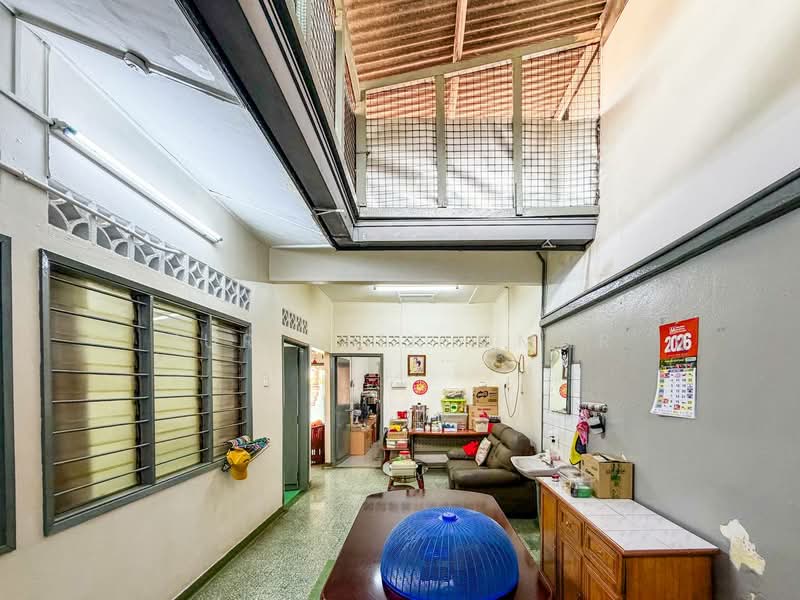 1-storey Terraced House for Sale in Klang (Selangor) - Nur Alia Omar - Living Room - PropertyGuru.com.my