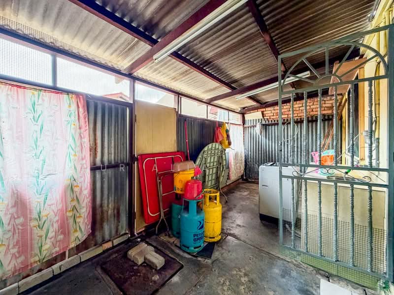 1-storey Terraced House for Sale in Klang (Selangor) - Nur Alia Omar - Exterior - PropertyGuru.com.my