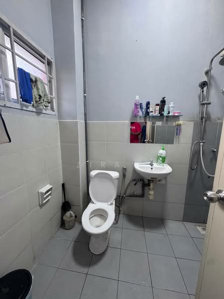 2-storey Terraced House for Sale in Bandar Putra (Kulai) - Zira . - Bathroom - PropertyGuru.com.my