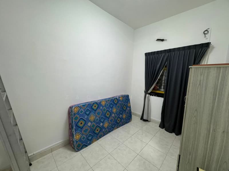 2-storey Terraced House for Sale in Taman Seri Austin (Tebrau) - Zack Chow - Bedroom - PropertyGuru.com.my