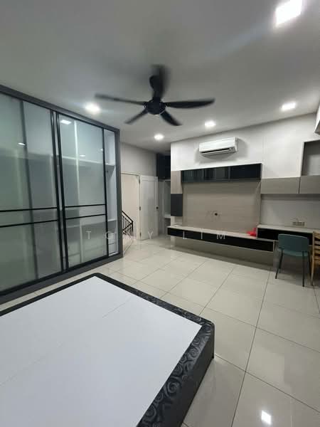 2-storey Terraced House for Rent in Austin (Johor Bahru) - Tony Lim - Bedroom - PropertyGuru.com.my
