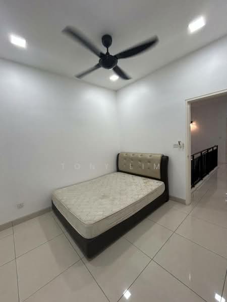 2-storey Terraced House for Rent in Austin (Johor Bahru) - Tony Lim - Bedroom - PropertyGuru.com.my