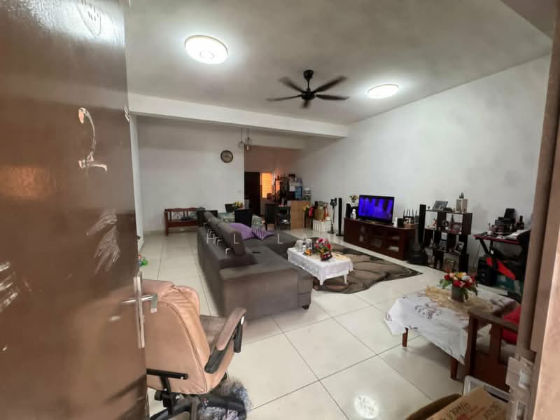 Terraced House for Sale in Beranang (Selangor) - HL Lau - Living Room - PropertyGuru.com.my