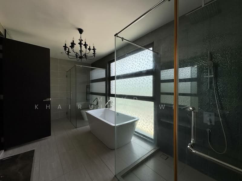 Semi-Detached House for Sale in Putrajaya (Putrajaya) - Muhd Khairulnawawi Kamaruddin - Bathroom - PropertyGuru.com.my