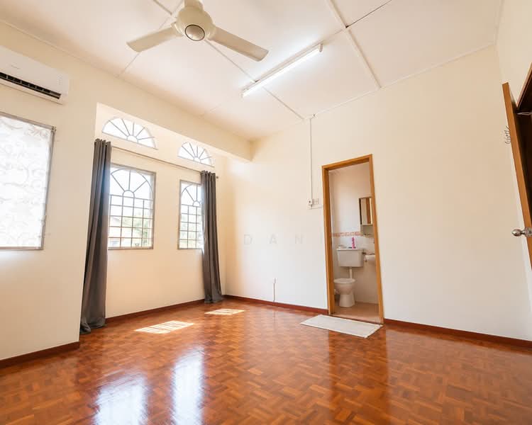 2-storey Terraced House for Sale in Seksyen 32, Kemuning Green Ville (Shah Alam) - Kho Daniel - Interior - PropertyGuru.com.my