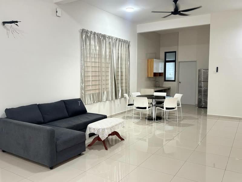 2-storey Terraced House for Rent in Johor Bahru (Johor) - Tony Lim - Living Room - PropertyGuru.com.my