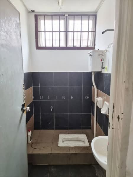 Shop for Sale in Kota Masai (Pasir Gudang) - Pauline Goh - Bathroom - PropertyGuru.com.my