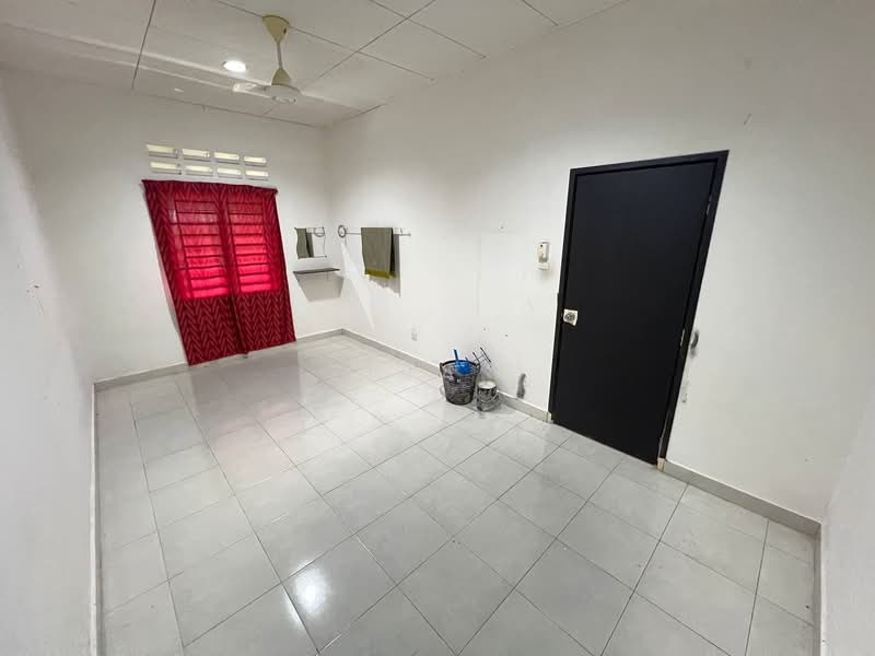 Rumah Teres 2 Tingkat untuk Dijual di Taman Skudai Indah (Skudai) - Zira . - Interior - PropertyGuru.com.my