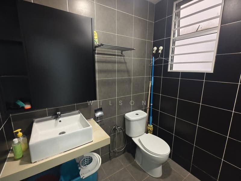 Kediaman Servis untuk Disewa di The Zizz @ Damansara North - Wilson Yap - Bathroom - PropertyGuru.com.my