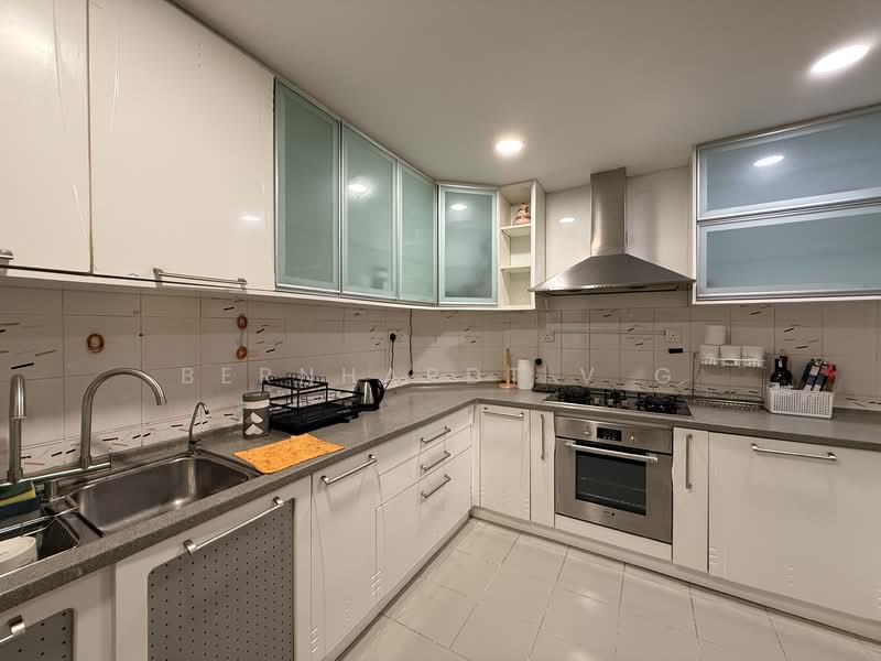 Kondominium untuk Dijual di Damansara Villa - Bernhardt V G - Kitchen - PropertyGuru.com.my