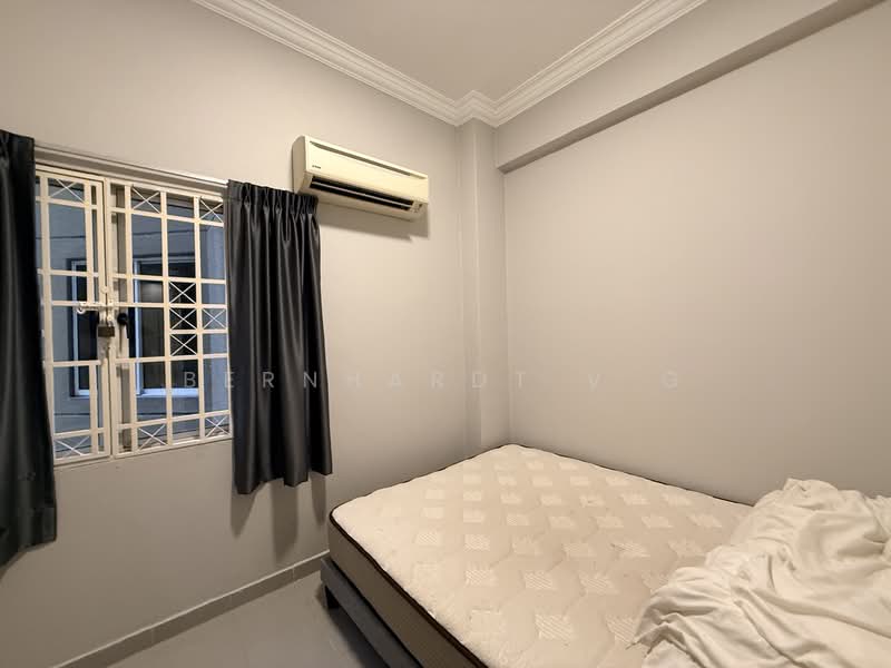 Kondominium untuk Dijual di Damansara Villa - Bernhardt V G - Bedroom - PropertyGuru.com.my