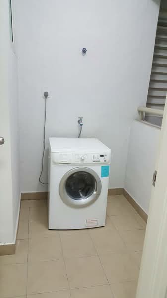 Servis Apartment untuk Dijual di Sunway Velocity TWO - Jannah Ali - Balcony - PropertyGuru.com.my