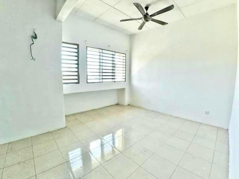 1.5-storey Terraced House for Sale in Taman Meru (Klang) - Muin Mn - Interior - PropertyGuru.com.my