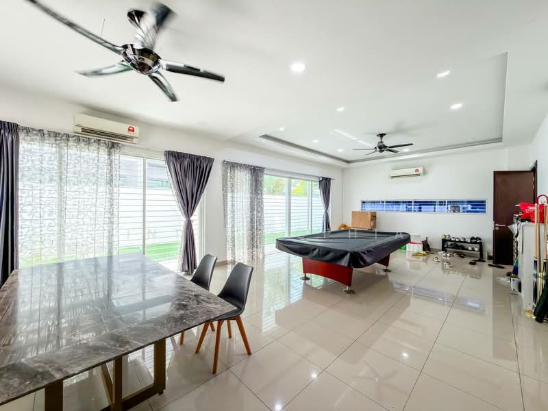 Rumah Berkembar untuk Dijual di Seksyen 11 (Kota Damansara) - Intan Sophia - Living Room - PropertyGuru.com.my