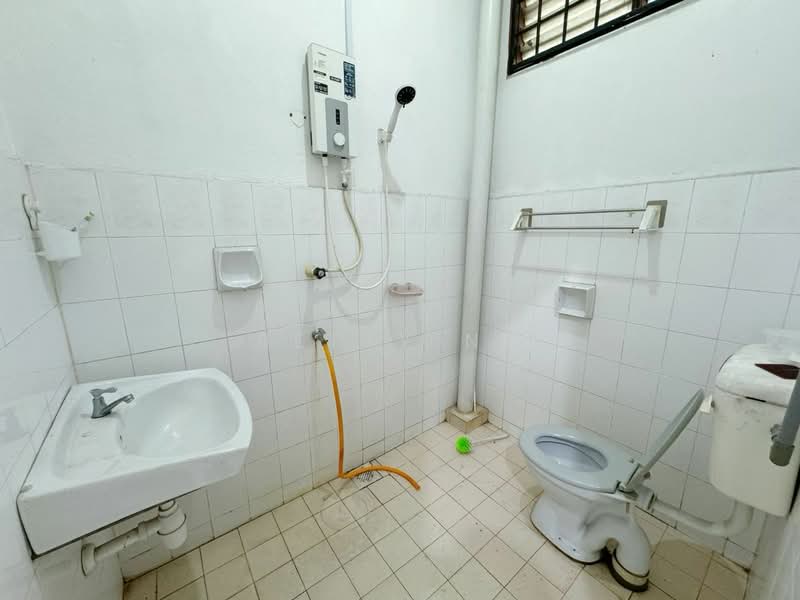 2-storey Terraced House for Sale in Taman Puteri Wangsa (Ulu Tiram) - Betty Ng - PropertyGuru.com.my