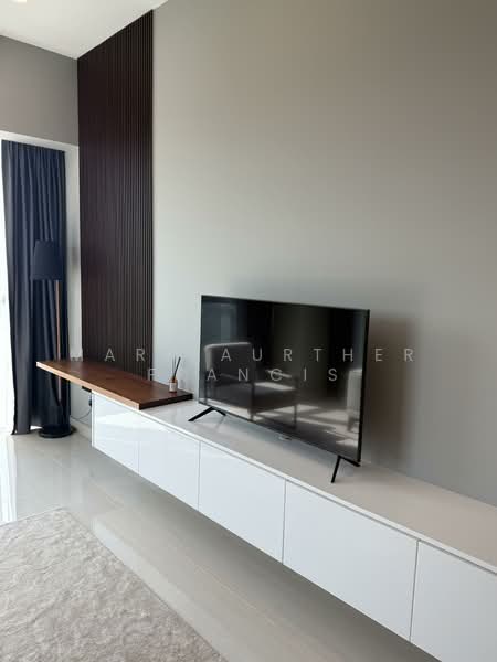 Servis Apartment untuk Dijual di Senada Residence @ KLGCC Resort - Mark Aurther Francis - Living Room - PropertyGuru.com.my
