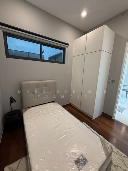 Servis Apartment untuk Dijual di Senada Residence @ KLGCC Resort - Mark Aurther Francis - Bedroom - PropertyGuru.com.my