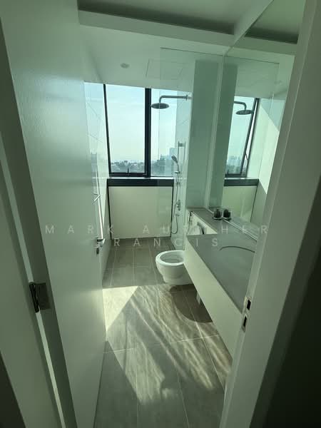 Servis Apartment untuk Dijual di Senada Residence @ KLGCC Resort - Mark Aurther Francis - Bathroom - PropertyGuru.com.my