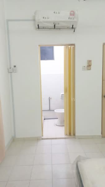 Apartment for Rent at Pangsapuri Lagoon Perdana - Max Low - Bathroom - PropertyGuru.com.my