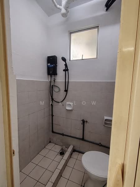 Apartment for Rent at Pangsapuri Lagoon Perdana - Max Low - Bathroom - PropertyGuru.com.my