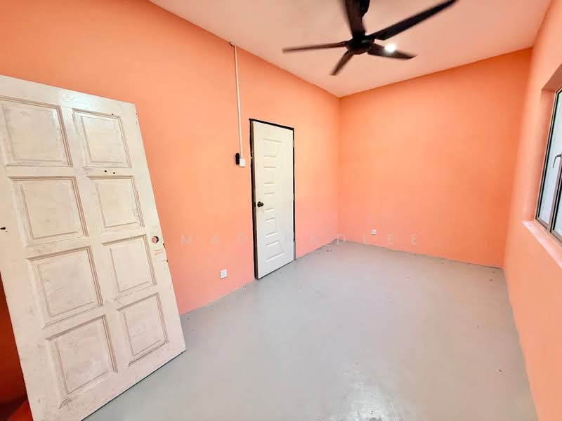 2-storey Terraced House for Sale in Taman Mesra (Shah Alam) - Ahmad Fadlee - PropertyGuru.com.my
