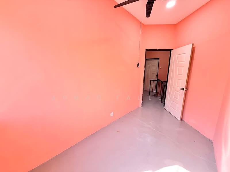 2-storey Terraced House for Sale in Taman Mesra (Shah Alam) - Ahmad Fadlee - PropertyGuru.com.my