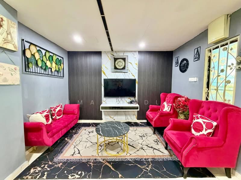 2-storey Terraced House for Sale in Taman Dato Demang (Seri Kembangan) - Ahmad Fadlee - PropertyGuru.com.my