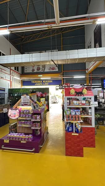 Gudang untuk Disewa di Taman Iks Paya Rumput (Paya Rumput) - Vinc Pheng - Entrance - PropertyGuru.com.my