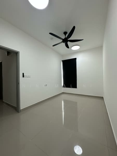 Servis Apartment untuk Disewa di Bayu Residensi - Nini Malini - Master Bedroom - PropertyGuru.com.my