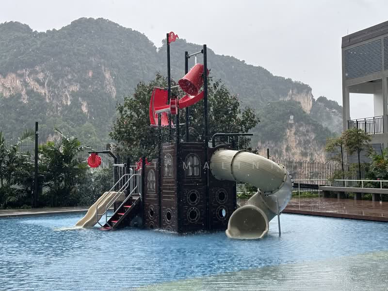 Servis Apartment untuk Disewa di Bayu Residensi - Nini Malini - Kids Pool - PropertyGuru.com.my