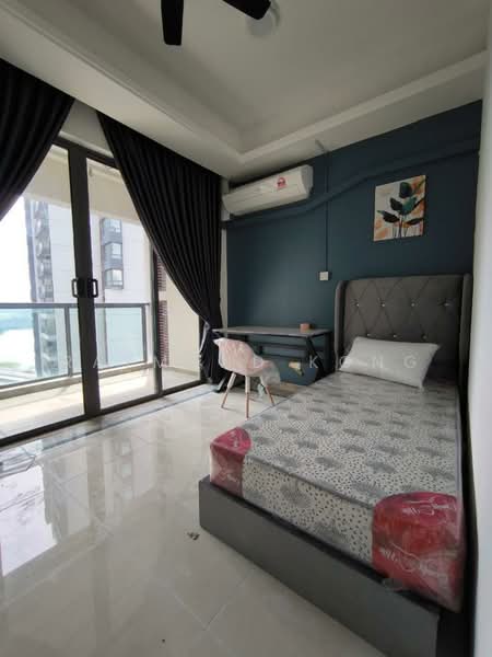 Service Residence for Sale at R&F Princess Cove Phase 1 - Raymond Kong - Bedroom - PropertyGuru.com.my