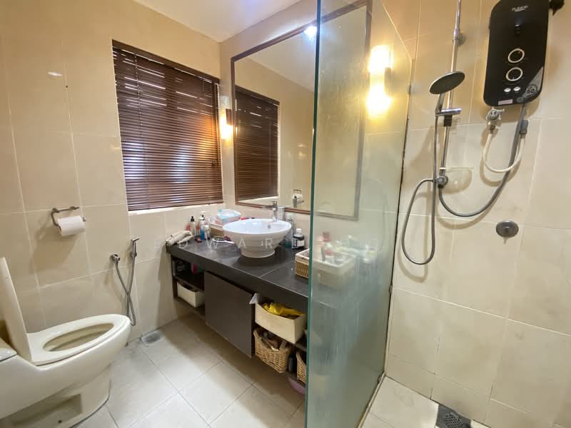 2-storey Terraced House for Rent in Taman Bukit Desa (Taman Desa) - Edward Ooi - Bathroom - PropertyGuru.com.my