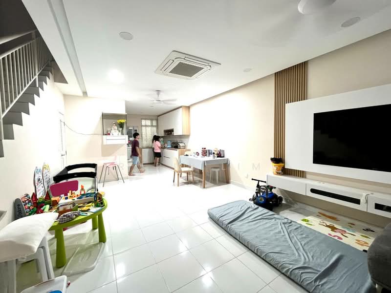 2-storey Terraced House for Sale in Taman Bestari Perdana (Pasir Gudang) - Robin Lim - Living Room - PropertyGuru.com.my