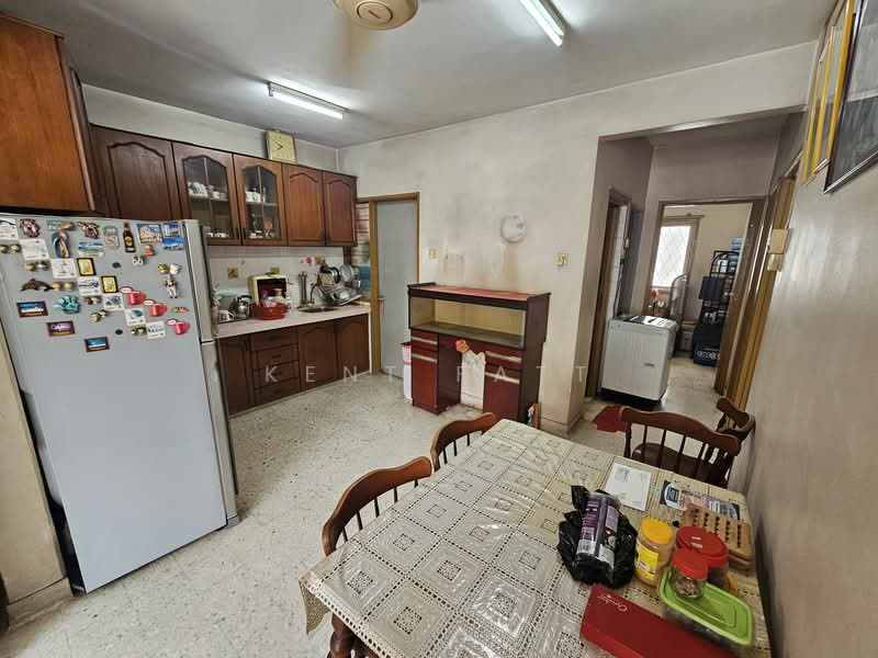 Apartment for Rent at Sri Subang Apartment - Kent Fatt - Kitchen - PropertyGuru.com.my