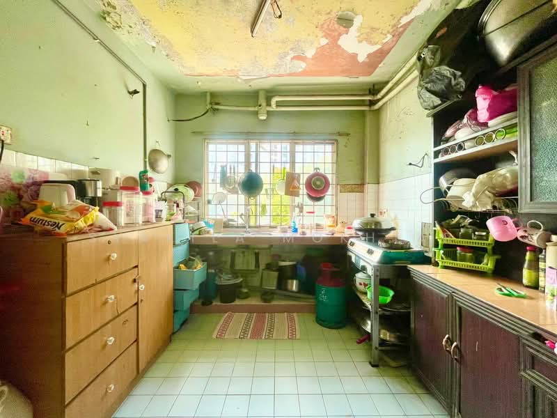 Apartment for Sale at Teratai Mewah Apartment Block 15,17,19,21 - Syakila Mokhtar - Kitchen - PropertyGuru.com.my