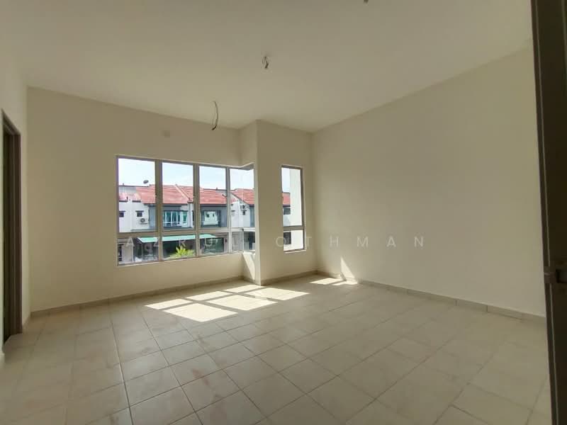 2-storey Terraced House for Sale in Lukut (Negeri Sembilan) - Azrul Othman - Living Room - PropertyGuru.com.my