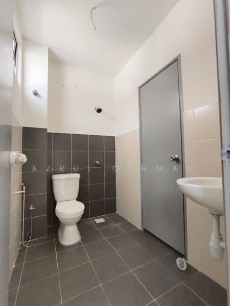 2-storey Terraced House for Sale in Lukut (Negeri Sembilan) - Azrul Othman - Bathroom - PropertyGuru.com.my